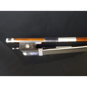 Archet violoncelle 4/4, Pernambouc, baguette ronde, monté argent