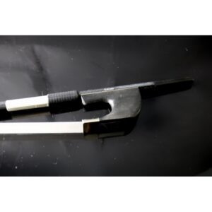 Archet contrebasse 4/4 en carbone, crin synthétique - Hausse Allemande - CORUSS - CREME - VEGAN